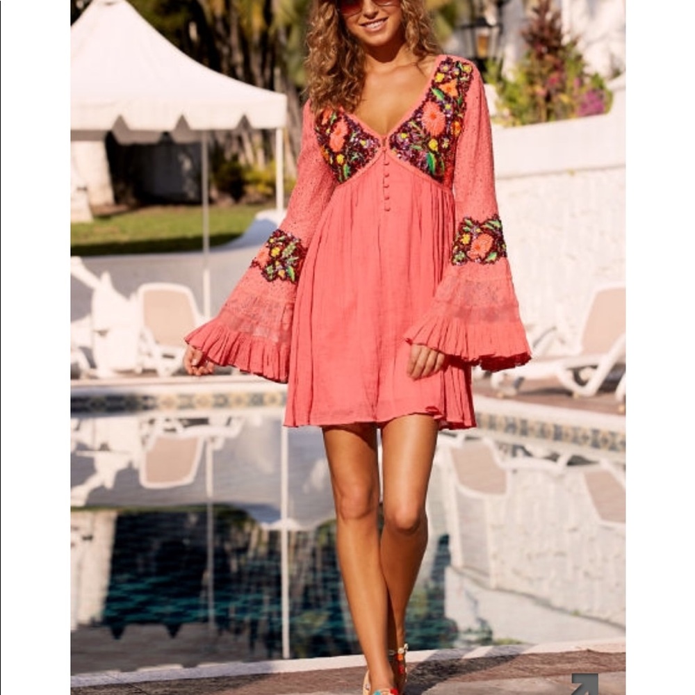 NWT Boston Proper Embroidered Boho Dress Sequin Flare Sleeve V-neck XXS Fits S